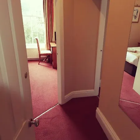 The Red Lea Hotel 3*