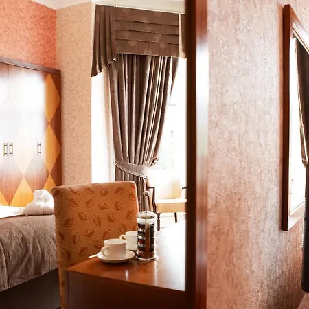 The Red Lea Hotel 3*
