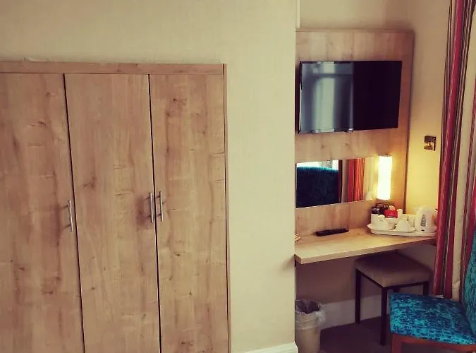 Ξενοδοχείο Red Lea 3*